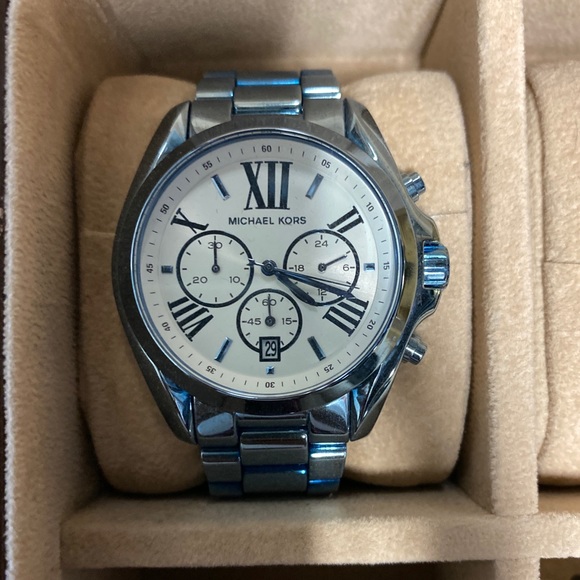 michael kors bradshaw smartwatch battery replacement